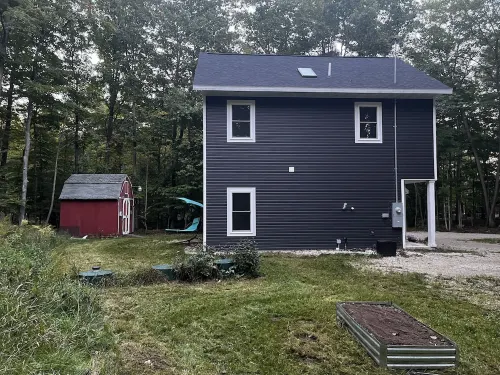 Quiet Home in the woods