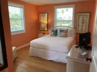 H-4 Havana Inn -2 bed 1 bath Hotels near Gulf Beaches Historical Museum