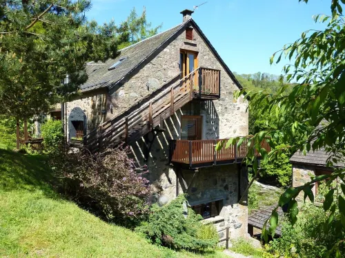 Stunning riverside home in converted mill building close to Blairgowrie Hotels in Blairgowrie