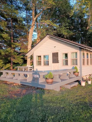Waterfront Modernized Rustic Log Cabin on Indian Lake, Manistique, MI