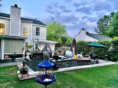2,300 Sqft 2 Story Home With 3 Bedrooms 21/2 Bathrooms in Apex North Carolina Hotels near Habitat Wake ReStore -- Apex