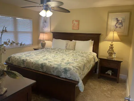 Direct Oceanfront Stunning Sunrises Heated Pool Pets under 20LBS Stay Free.