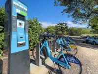 Central AC Ocean & Mountain View 2-Bedroom 2-Bath Condo Across Magic Sands Beach