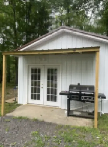 Domehouse Dovertn, Near KY Lake w Event Room, Creek, Pond & 4a Fee Hunting Land.