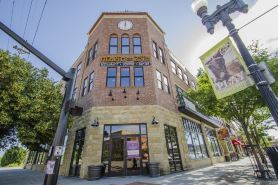 Charming Condo on Historic 25th Street