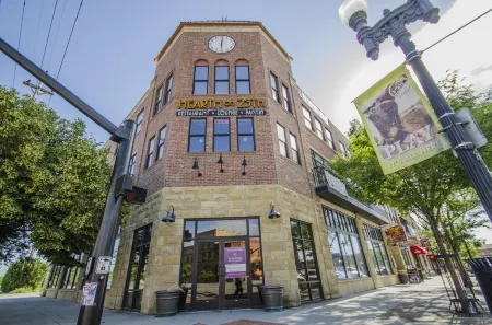 Charming Condo on Historic 25th Street