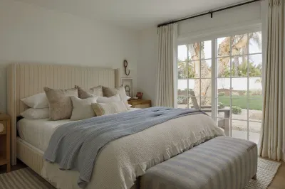 Designer Home with Private Beach Access - Sleeps 12 - The Boardwalk Beach House Santa Barbara Landing 주변 호텔