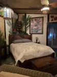 Hale Hapu’u.  A unique Hawaiian experience.