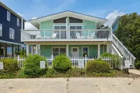 Updated FULL Duplex - Perfect Large Fam Vacay Spot