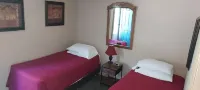 Bear Den Cabin a quaint non smoking cabin  Single Bedroom- Sleeps 4 Comfortably