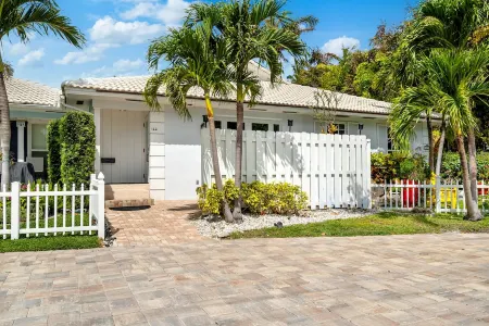 B.E.A.C.H. Best Escape Anyone Could Have. 2br/2bth Отели в г. Делрей-Бич