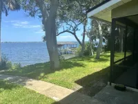 Charming 3-bedroom house in lovely Melbourne with WiFi, AC