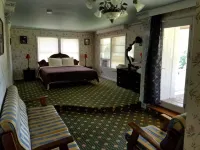 WELCOME TO NOBLE NEST! Hotels in White Lake