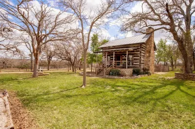 Coco’s Cabin at the Lucky S