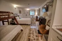 Updated Golf and Ski Condo Sleeps 5 by Shanty Creek, 5610 Shanty Creek Rd