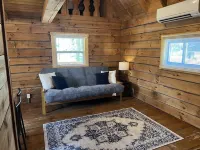 Yellow Banks Log Cabin With Waterfront Views