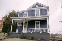 Historic Home- Walking Distance to Downtown Hotels near Academy Center of the Arts