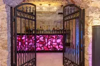 STR 2025 002405 - Tuscan Camelback Mountain Mansion - Close to Everything!! - 5-Star