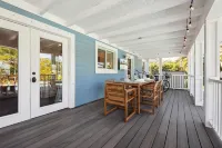Blue Banyan Boathouse w/POOL/DOCK!