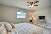 Cozy Safety Harbor Retreat w/ Heated Pool & Near Downtown