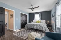 Lakefront Home, Large Firepit Patio, Game Room! Hotels in Cicero