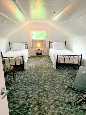 Getaway New Smyrna Beach, Sun, Pool, Shopping.