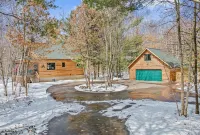 Private Modern Cabin with Hot Tub on 11 Acres - the Perfect up North Getaway