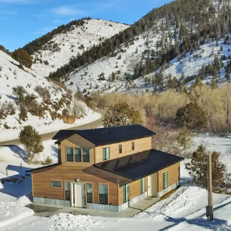 3Bd 2.5BTH, Hot Tub, Wheelchair Accessible and Mountain View’s