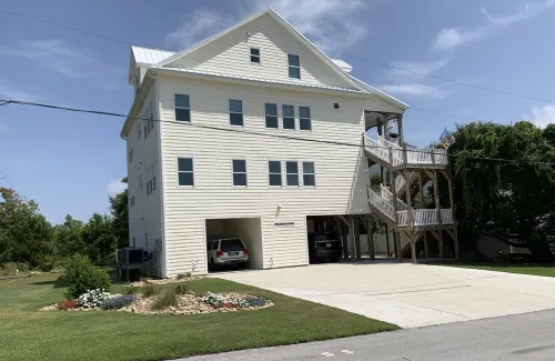 New Beautiful Custom Build Beach Home. Ocean View. Private Heated Pool