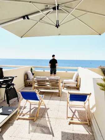 Résidence La Corniche, 70m2 apartment with full sea view, air-conditioning, wifi, garage.