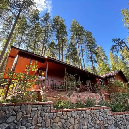 Mountain Meadow View Retreat