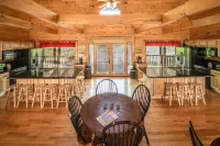 Mountain Retreat - Theater & Arcade - Hot Tubs