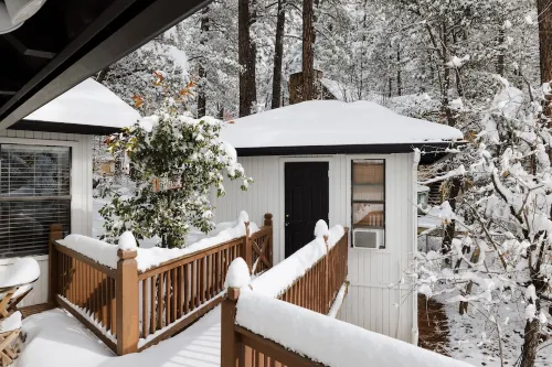 Luxury Cabin, Game Room, Firepit, Deck w/Mtn View, Trailer Parking & Family Time