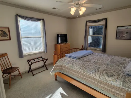 Spacious home in quiet rural setting close to Blue Ridge Parkway Hotel a Bedford County