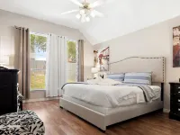Fully Remodeled 3 bedroom 2 Bath Home Hotels in Mansfield