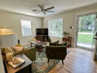 The Velvet Crush Cottage located in the heart of Monroe