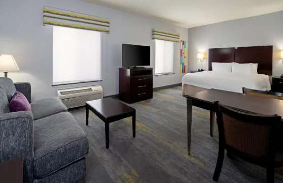 貝克斯菲爾德58號公路歡朋套房酒店