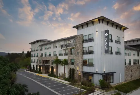 The Knoll Hotel Napa Valley, Tapestry by Hilton