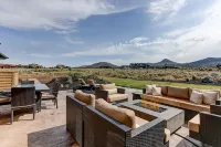 Brasada Ranch Panoramic Views - 4 Bdrm w/ Hot Tub and Activity Lawn