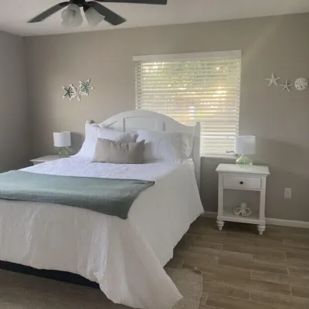 Cozy Waterfront Minutes from the Beach! Great Fishing, Inground Saltwater Pool