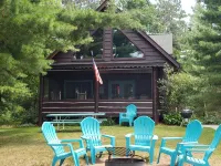 Rustic, Cozy, Northwoods Cabin steps away from Round Lake on Richardson Bay!