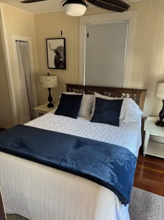 Cozy Carriage House near Mystic