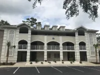 1st floor 2 BR, 2 BA Condo close to Beach & Golf Courses w/ Indoor/Outdoor pools
