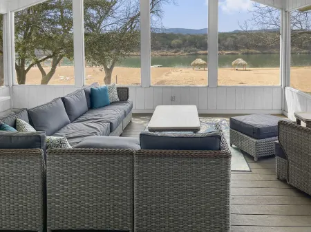 Waterfront, gorgeous sunsets, sandy beach, dogs allowed.