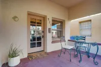 Historic Adobe Off 4th Ave, Near the U, Private Yard, Dogs OK! - Bungalows
