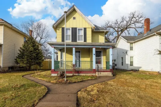 Beautiful 3 bedroom uniquely designed home for small to large families! Pets ok!