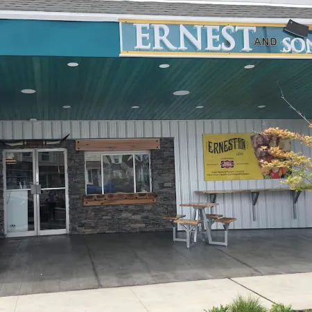 Brigantine Top Location Near Beach, Eateries, Casinos! 12 Noon Checkout. Dogs OK