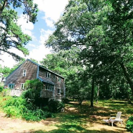 Classic Cape: Huge Yard, Walk to Beaches, Brewster Flats, Restaurants & Bars