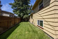 West Side Gem │Two King Suites │Walk Everywhere │Hot Tub │Large Living Space