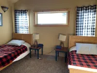 Summit Lodge- Relaxation with Spectacular Views of the Hills- 3 mi. to Deadwood~